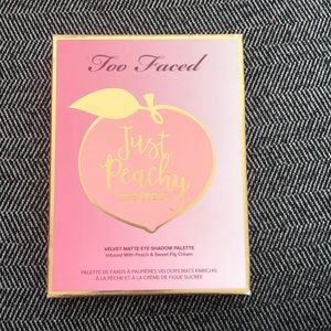 NEW Too Faced Just Peachy Mattes Palette